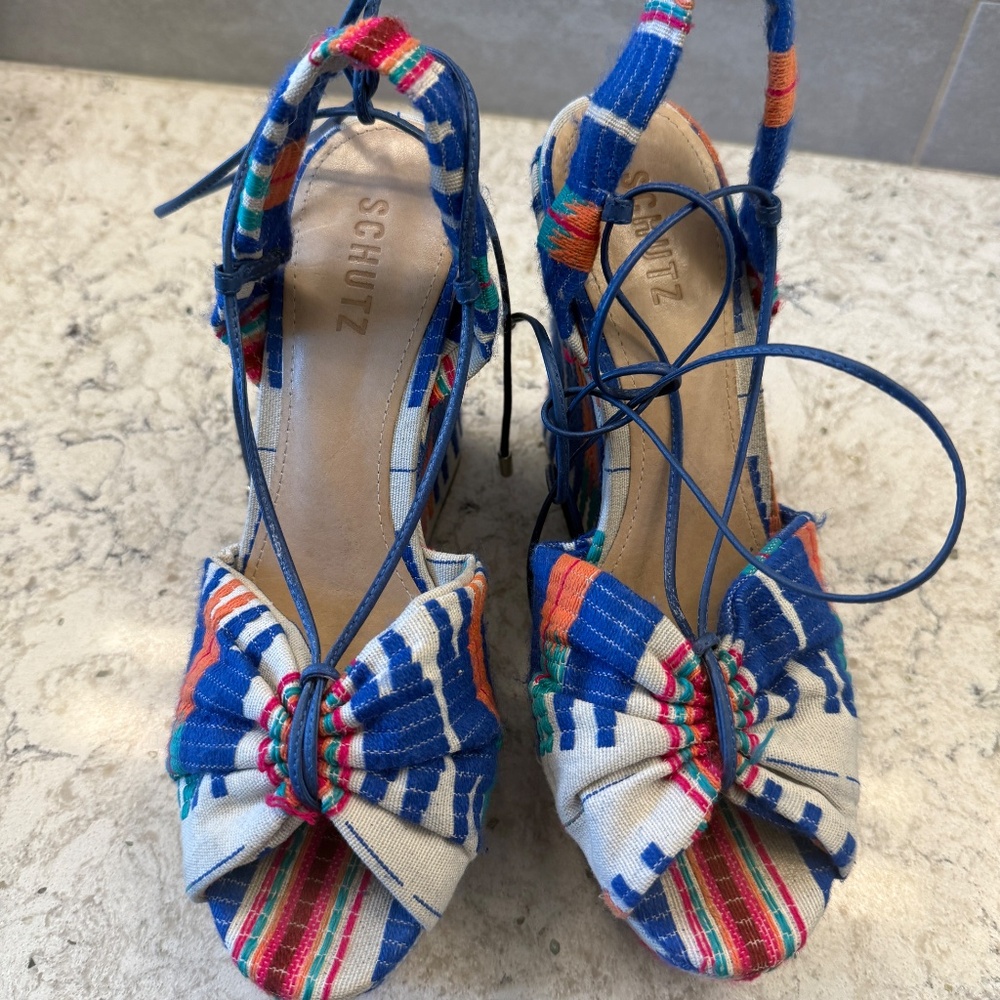 Pre-Owned Women's Schutz Wedge Sandal with wedge heel  colorful Woven fabric -cp - Picture 2 of 13